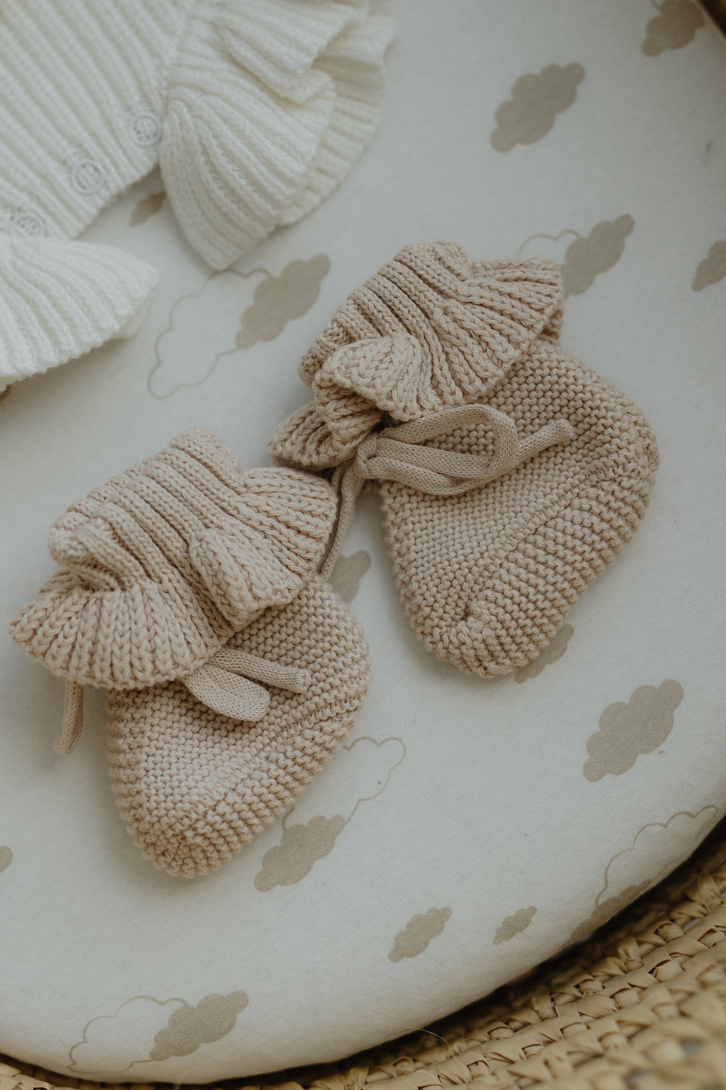 Knit Ruffle Booties-Oat