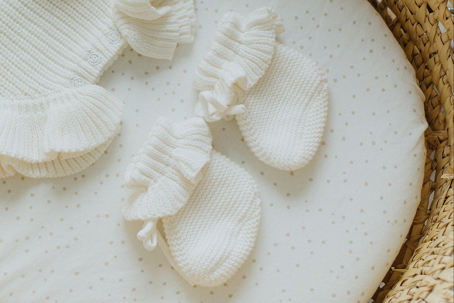 Knit Ruffle Booties-Ivory