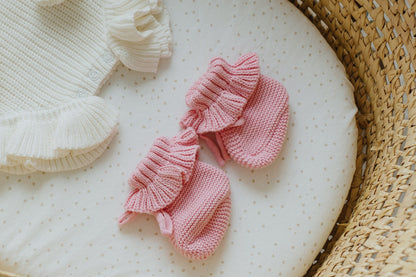 Knit Ruffle Booties- Baby Pink