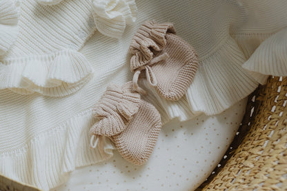 Knit Ruffle Booties-Oat