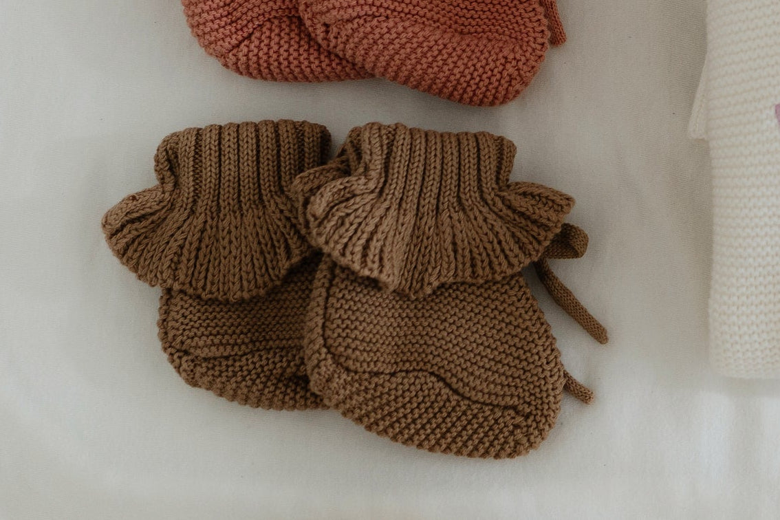 Knit Ruffle Booties- Acorn
