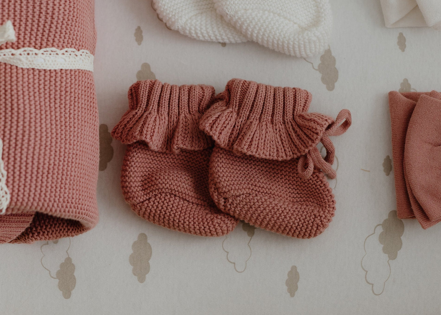Knit Ruffle Booties-Dusty Rose