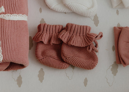 Knit Ruffle Booties-Dusty Rose