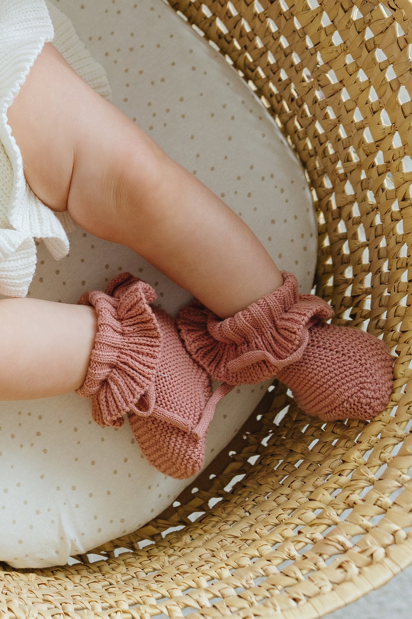 Knit Ruffle Booties-Dusty Rose