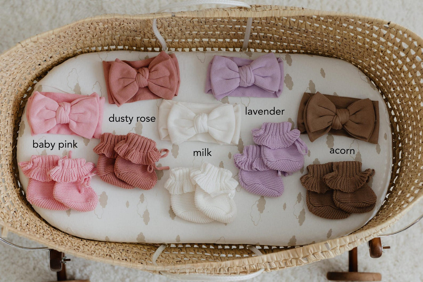 Knit baby bow & bootie set