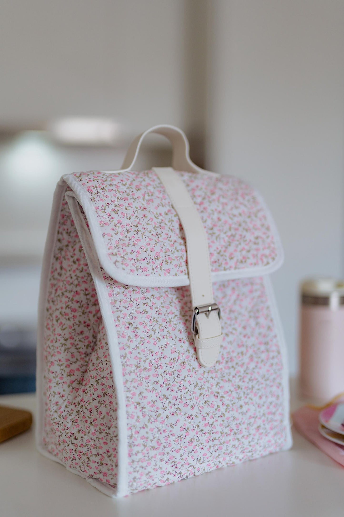 Quilted floral lunch bag