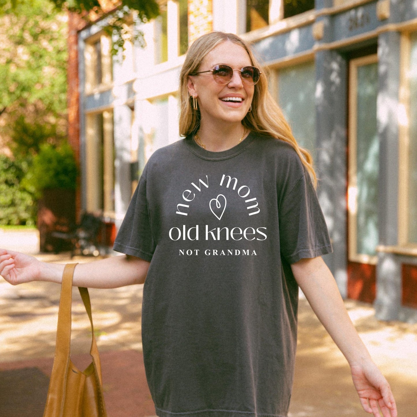 New Mom Old Knees Not Grandma T-shirt